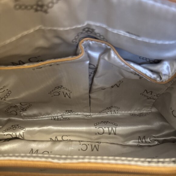 👜 MC Elegance Leather Shoulder Bag | Spacious & Stylish Work Tote - Picture 11 of 15